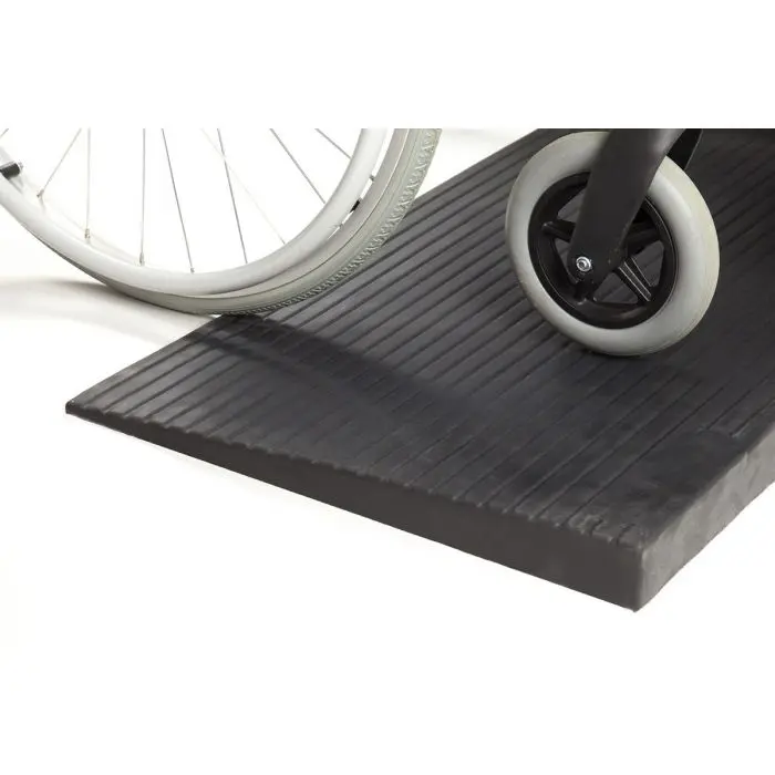 rampe-de-seuil-en-caoutchouc-gommy- (1).webp