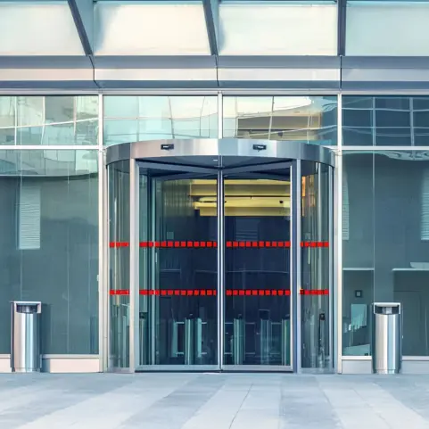 [H4380016] Bande De Signalisation Pour Surfaces Vitrées - Motif Carré Rouge