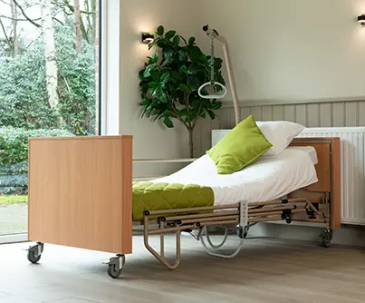 [9011002] 🛏️Lit club habillage bois